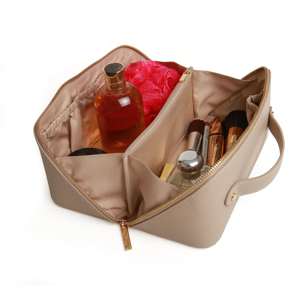 Alice Wheeler Train Case