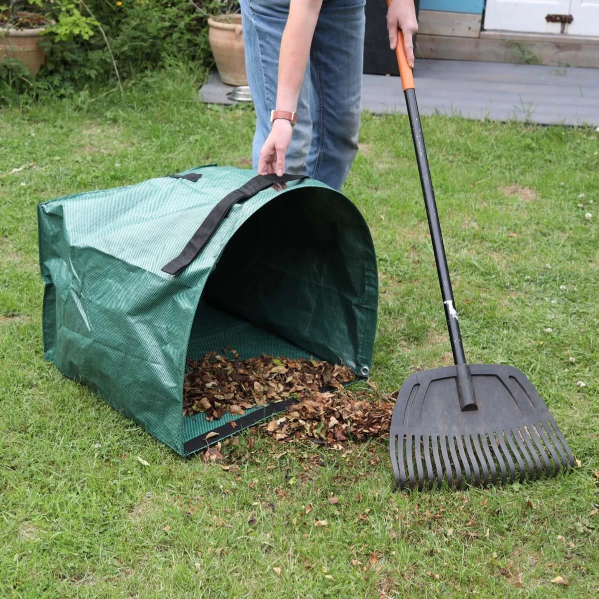 Bosmere Sweep-In Garden Bag G134 laying flat for sweeping leaves and grass debris