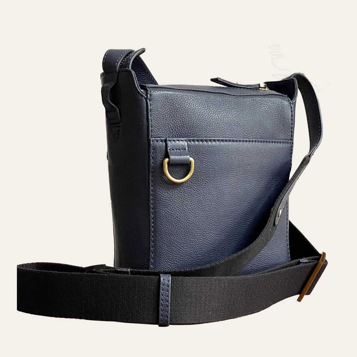 Barkworth Reeve Hackthorn Leather Crossbody Bag