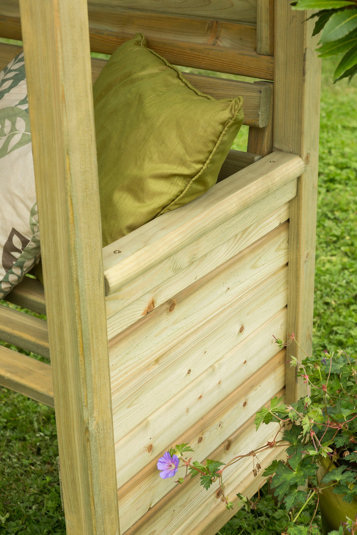 Forest Garden Venetian Corner Arbour