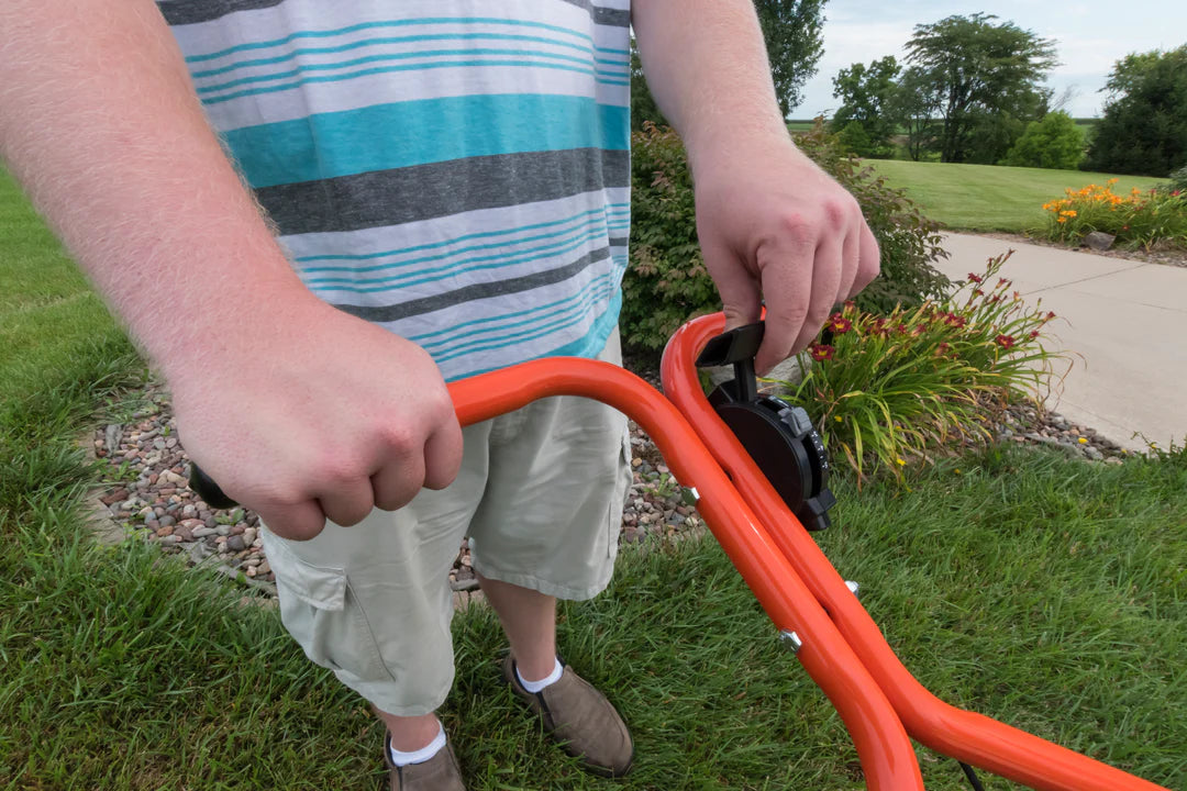 Agri-Fab 110lb Push Spreader 45-0576