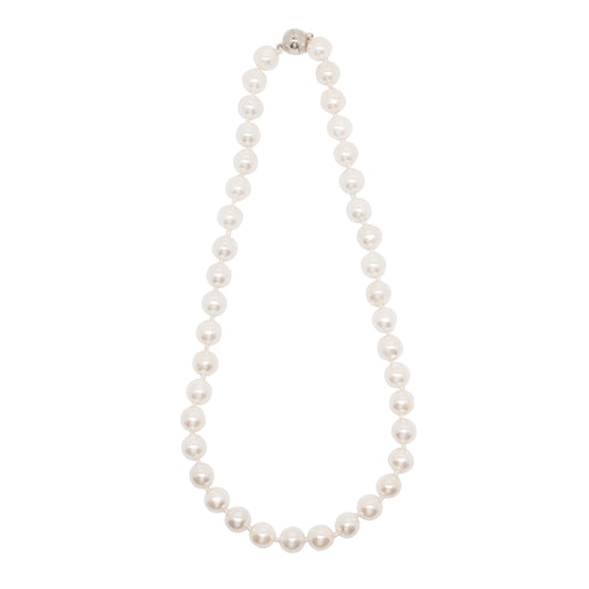 D&X Audrey Mother of Pearl Short Magnetic Necklace
