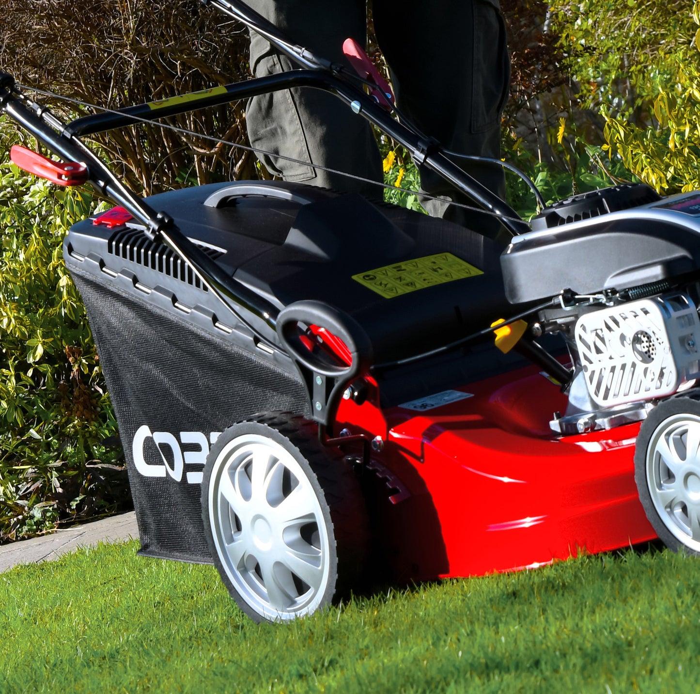 Cobra M46SPCVX Self Propelled Petrol Lawn Mower 18"