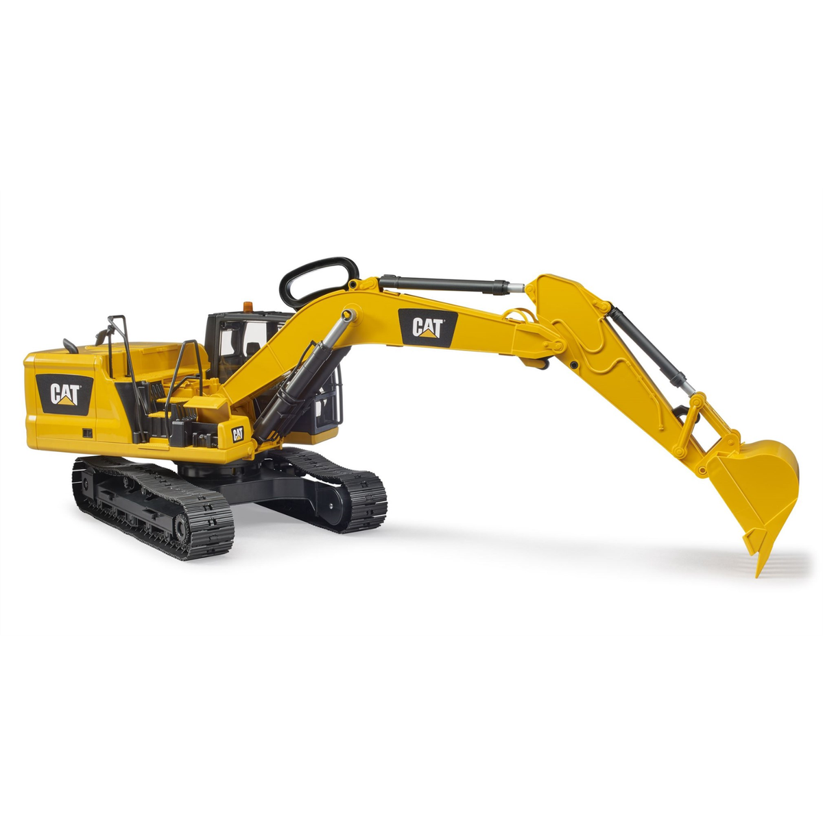 Bruder CAT excavator 1:16 scale toy construction vehicle with movable shovel arm