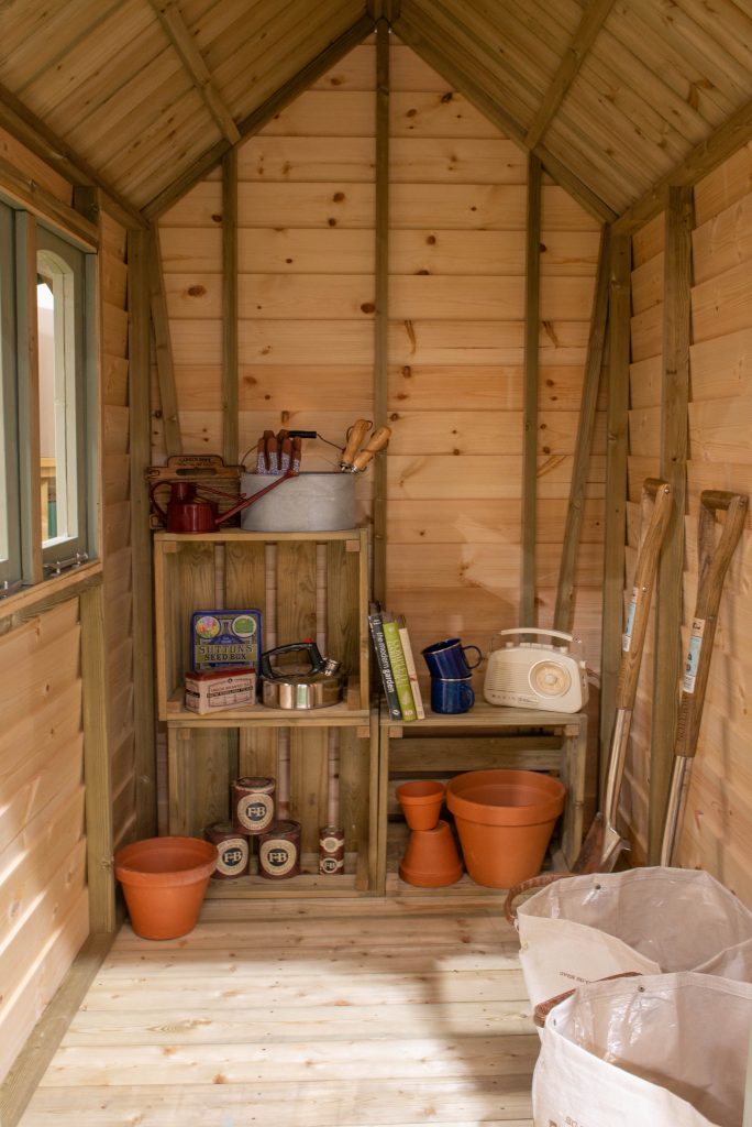 Forest Garden Redwood Lap Forest Retreat 6x4 Apex Shed