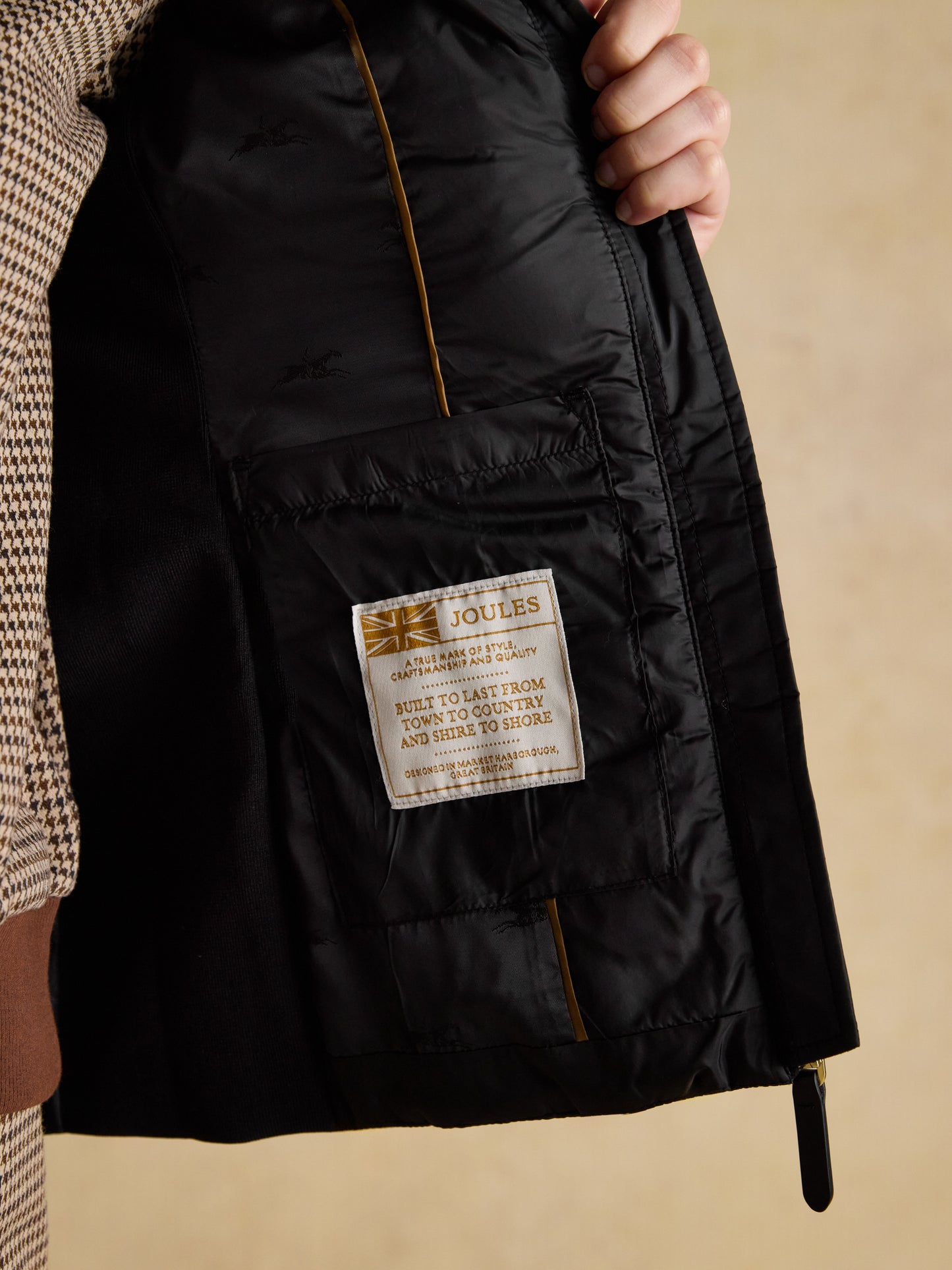 Joules Braemar Luxe Showerproof Diamond Quiled Gilet