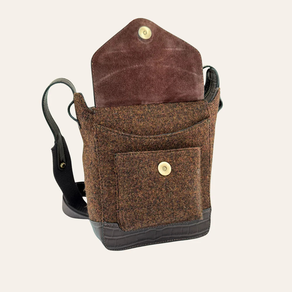 Barkworth Reeve Hackthorn Leather Crossbody Bag