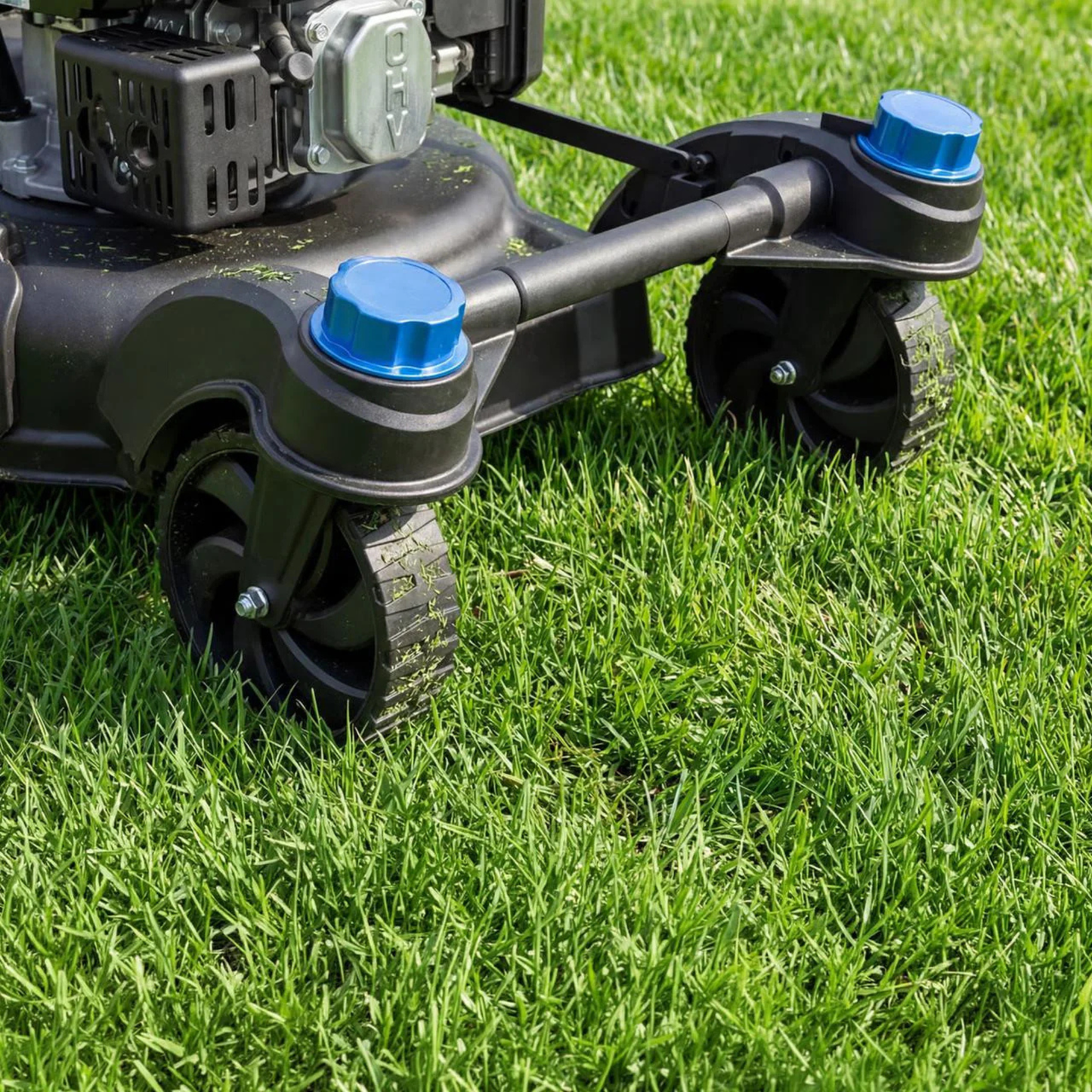 Hyundai HYM20200SPEZX Zero Turn Self-Propelled Electric Start Petrol Lawnmower 20"/51cm