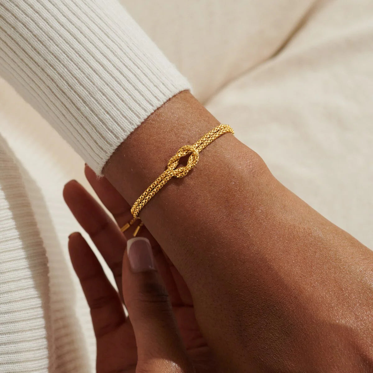 Joma Jewellery Bracelet Bar Chain Knot Gold Plated Adjustsable Bracelet