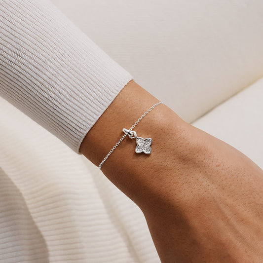 Joma Jewellery Signature Clover Collection Textured Clover Bracelet In Silver Plating