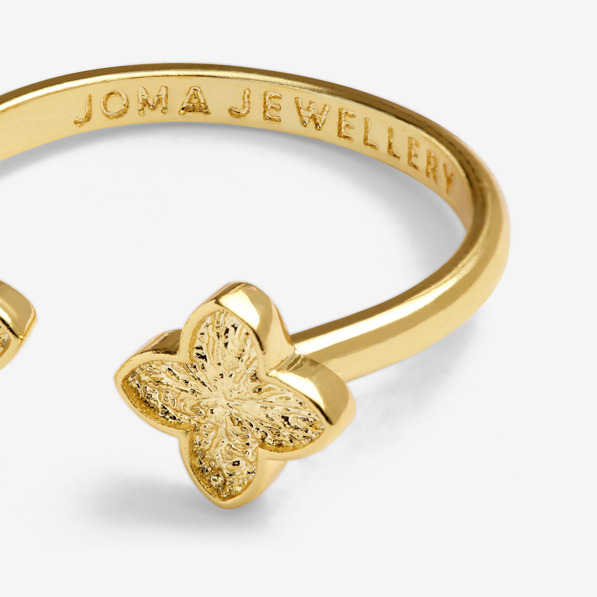 Joma Jewellery Signature Clover Collection Textured Clover Ring In Gold Plating