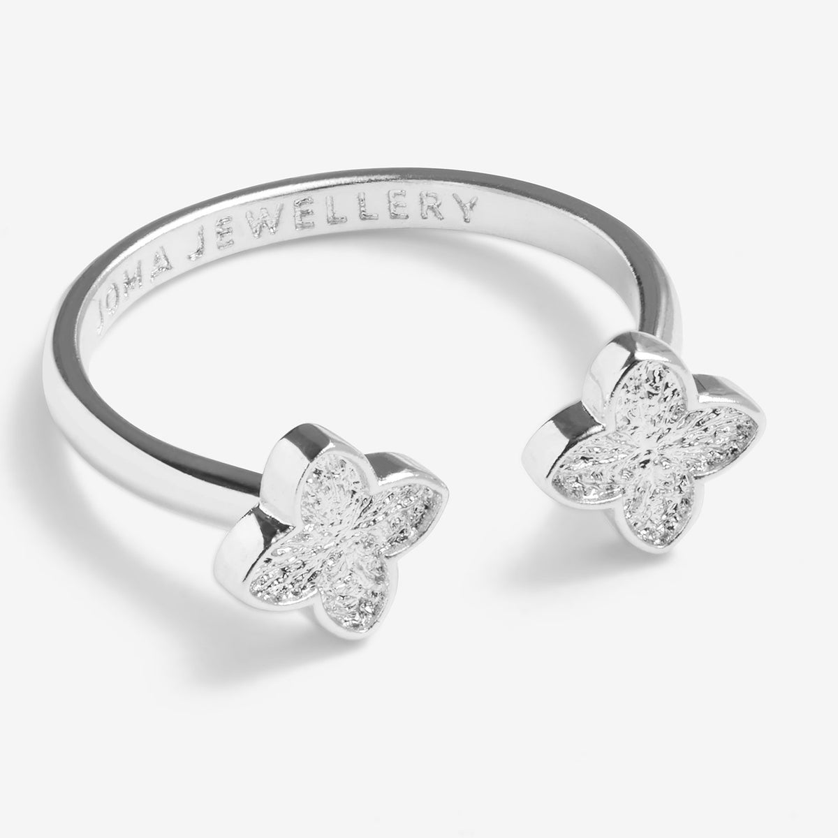 Joma Jewellery Signature Clover Collection Textured Clover Ring In Silver Plating