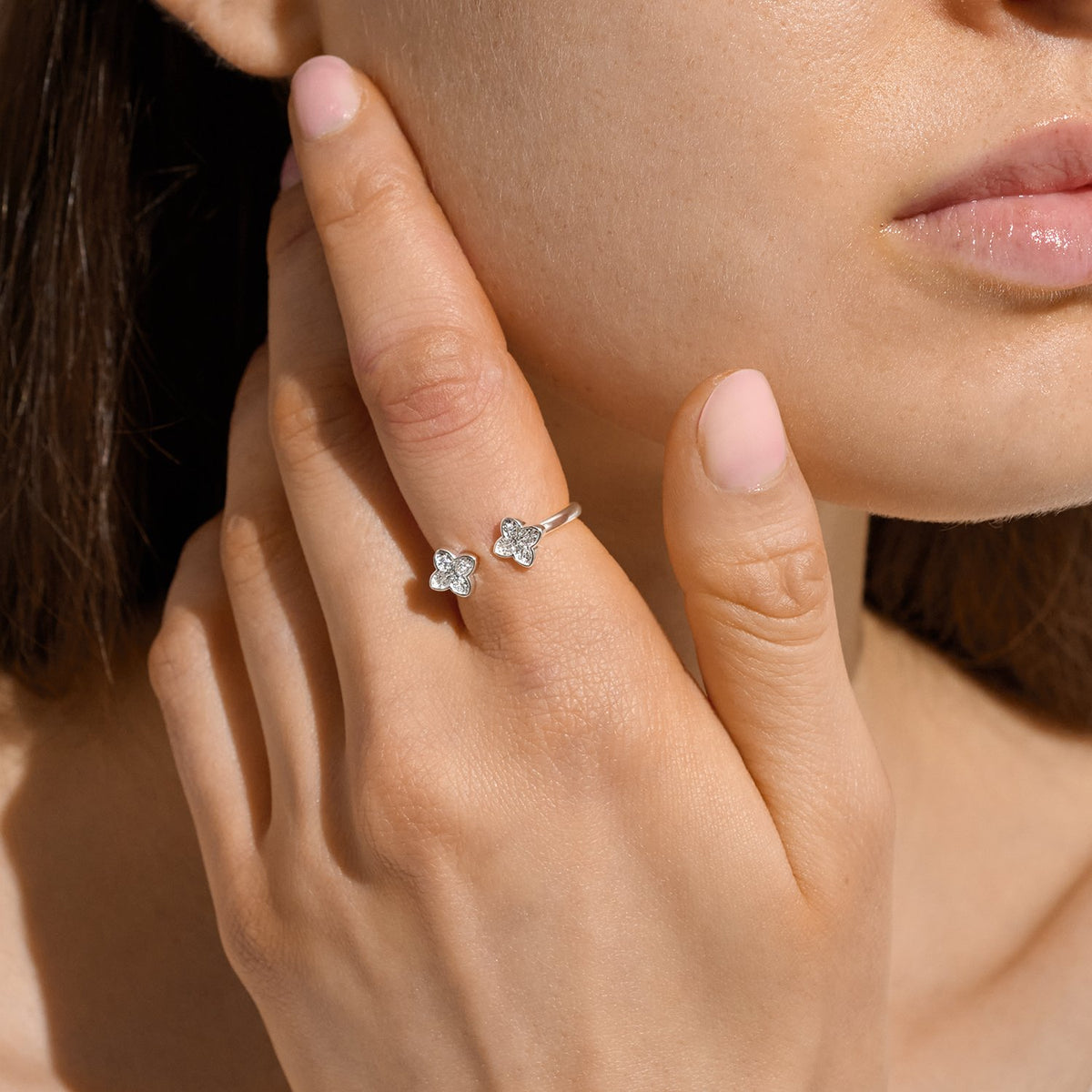 Joma Jewellery Signature Clover Collection Textured Clover Ring In Silver Plating