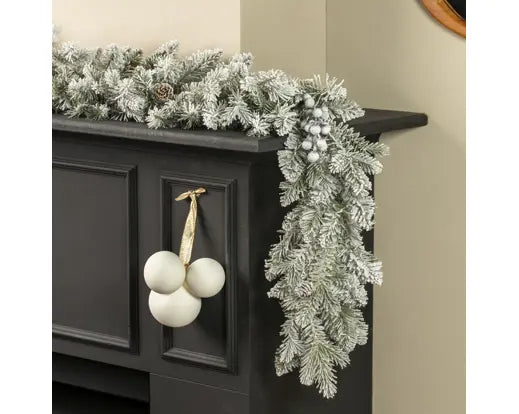 Kaemingk Aspen Snowy Glitter Indoor Garland