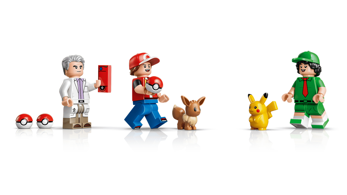 LEGO Pokémon Iconic Trainer Moments Poké Ball 72154 opened to display Professor Oak laboratory and battle scenes inside.