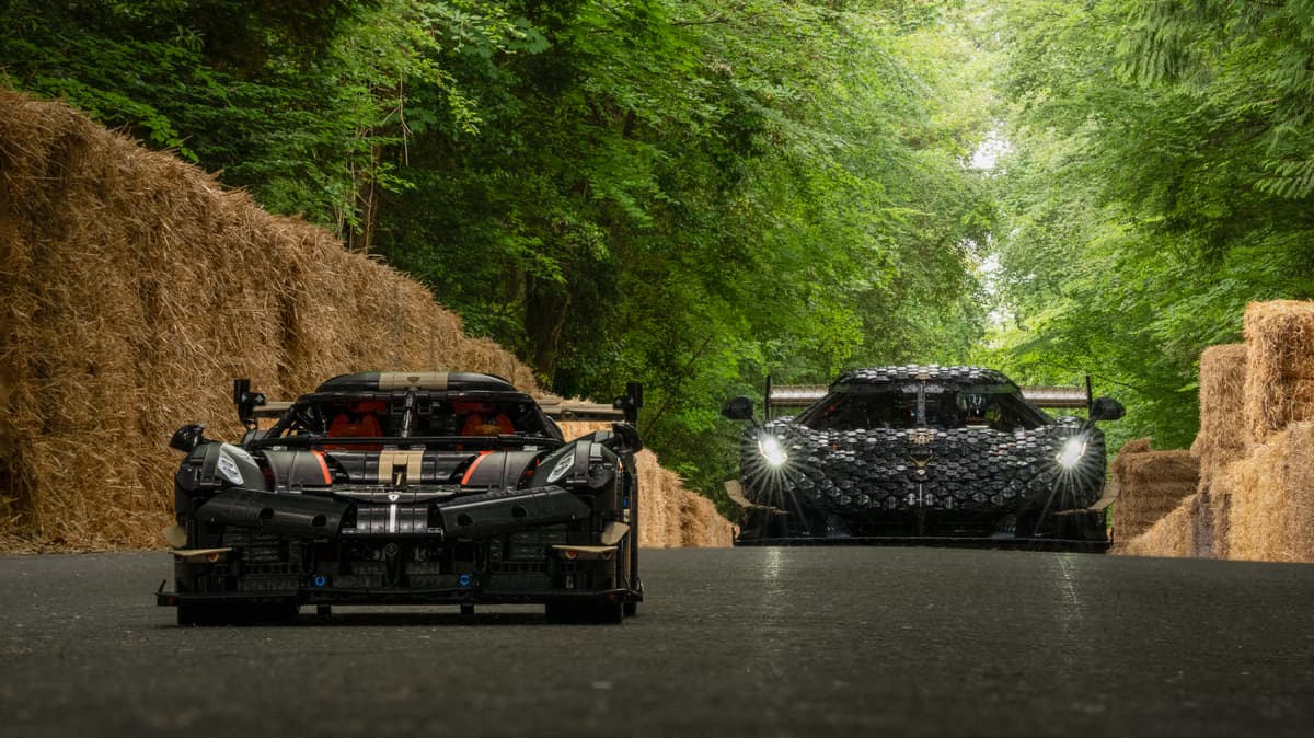 LEGO Technic Koenigsegg Sadair’s Spear Megacar 42232