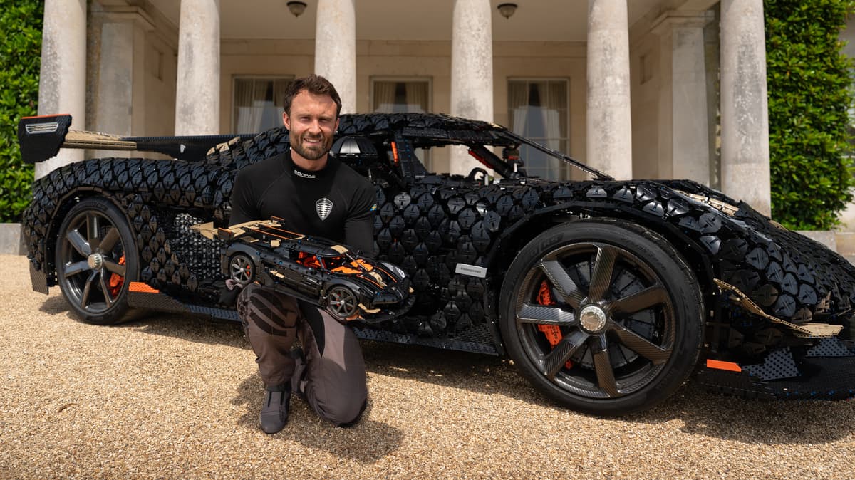 LEGO Technic Koenigsegg Sadair’s Spear Megacar 42232
