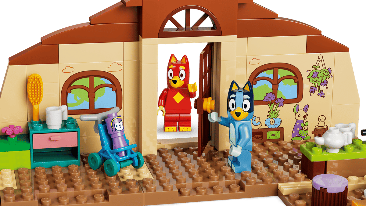 Lego Bluey School with Rusty and Bluey 11221