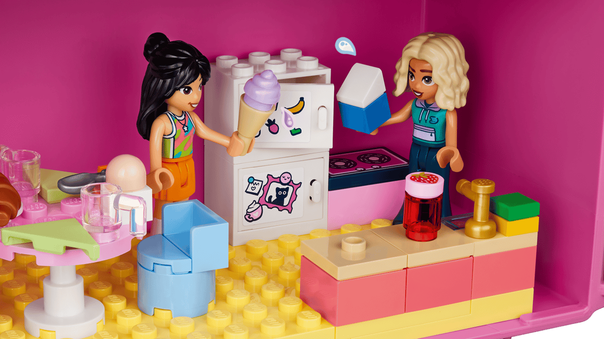 Lego Friends Creative Dollhouse Suitcase 42697