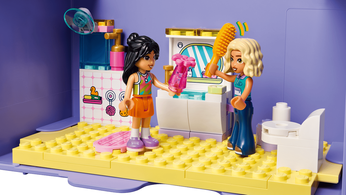 Lego Friends Creative Dollhouse Suitcase 42697