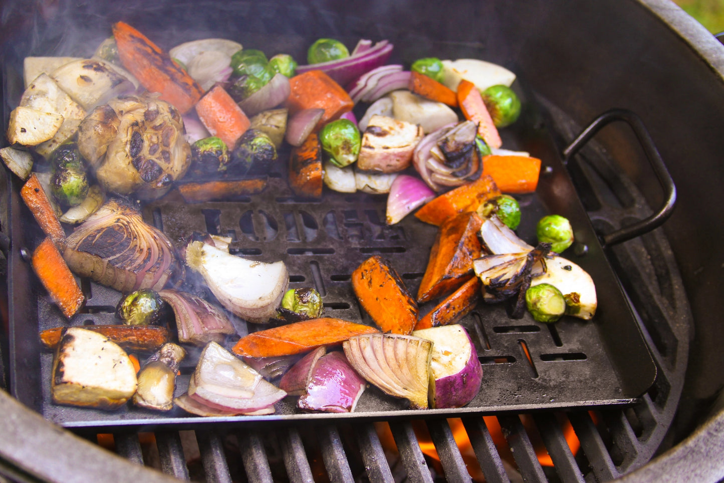 Lodge Carbon Steel Outdoor Griddle Pan 33cm x 30cm