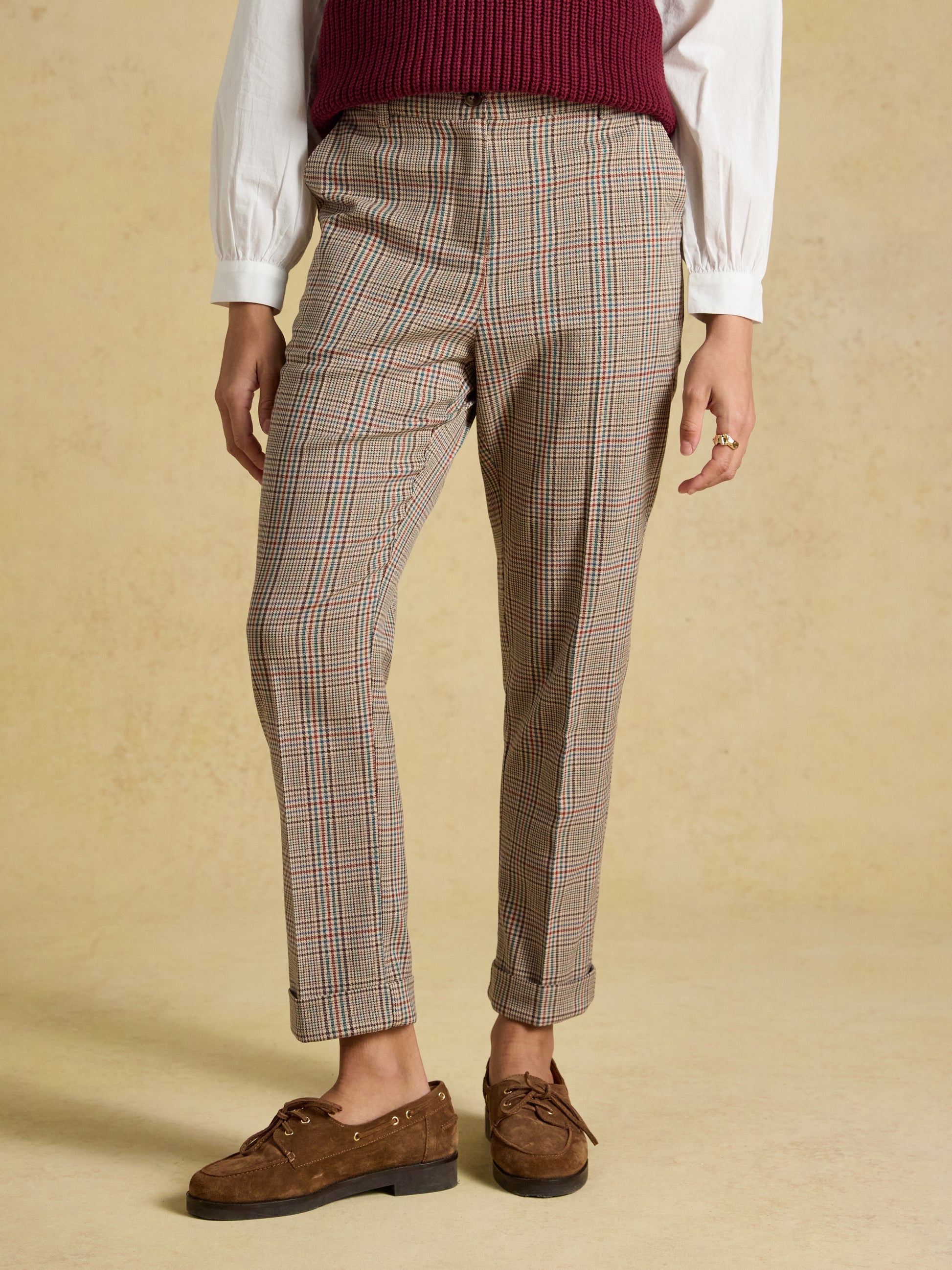 Joules Ada Tapered Trousers in a smart cropped fit showing rolled-up cuffs and side pockets