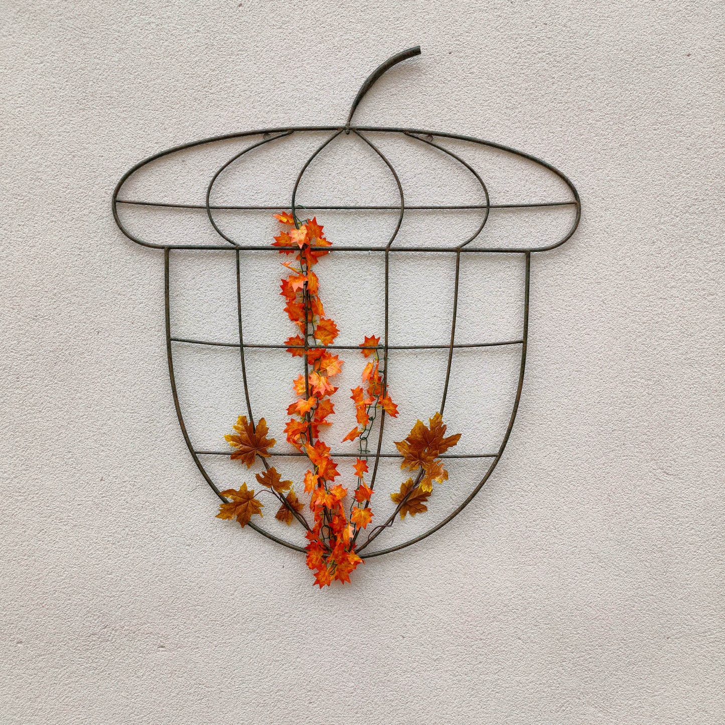 The Good Life Apple Acorn Trellis