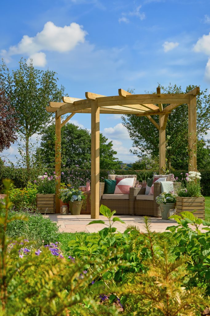 Forest Garden Premium 90 Degree Radial Pergola
