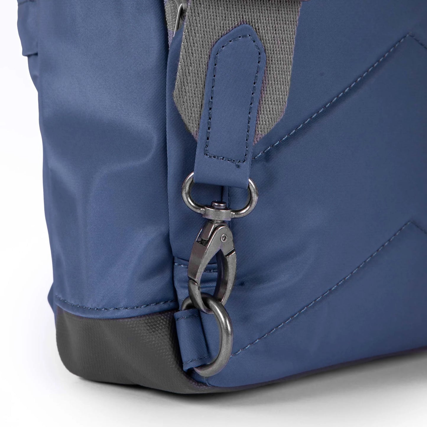 Willesden B Airforce Large Recycled Nylon