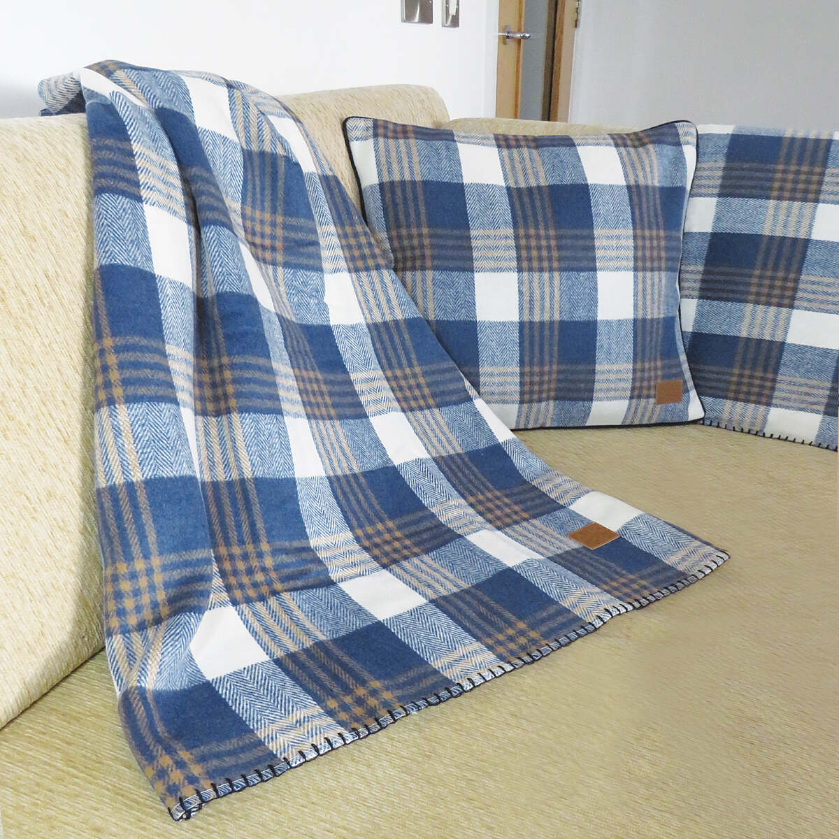 Samuel Lamont Blue Tweed Blanket 127 x 152cm