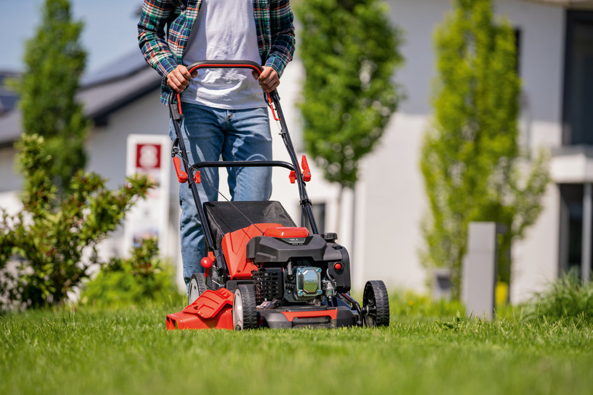 Scheppach MS225-53 Petrol Self-Propelled Lawn Mower 53cm