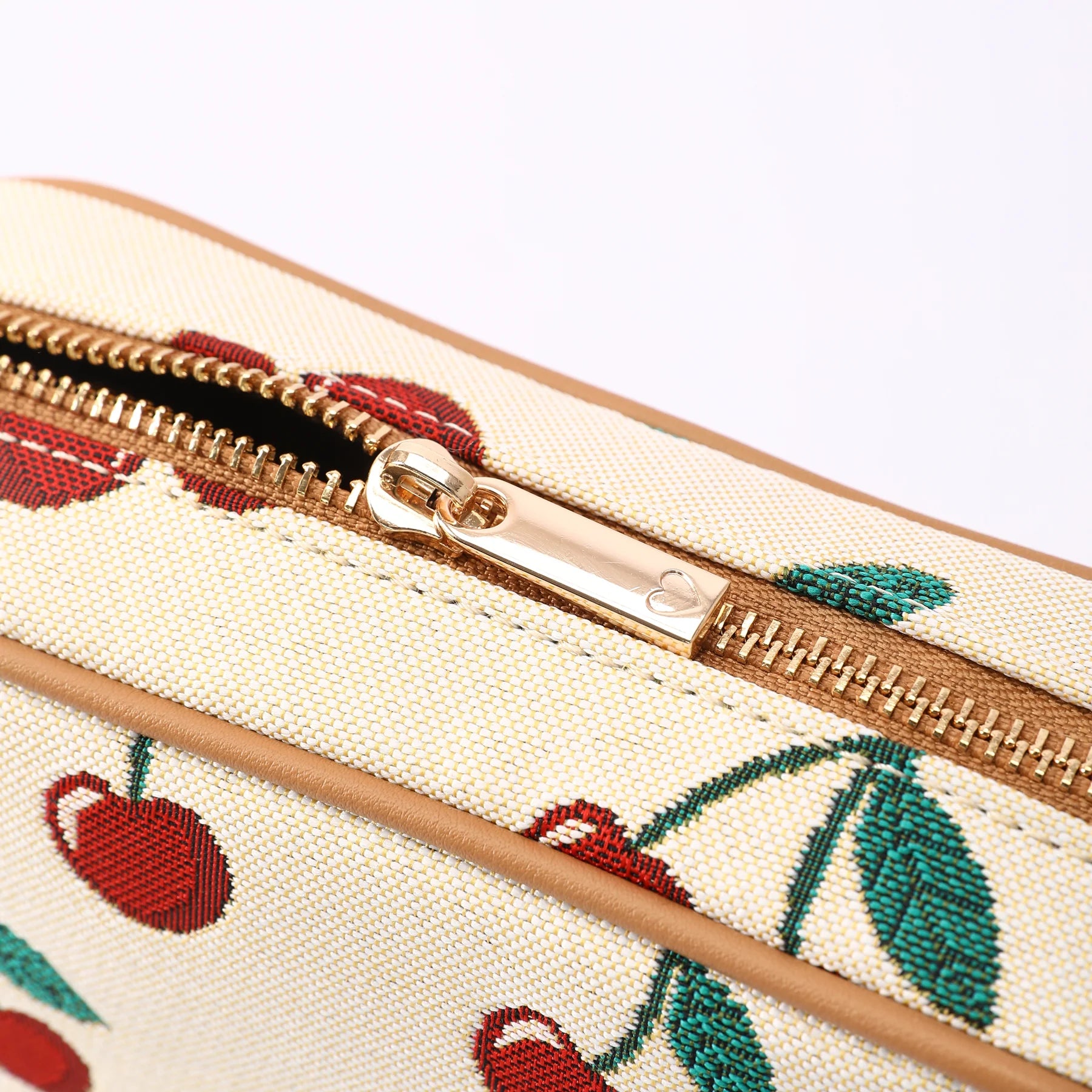 Signare Camera Crossbody Bag Cherry
