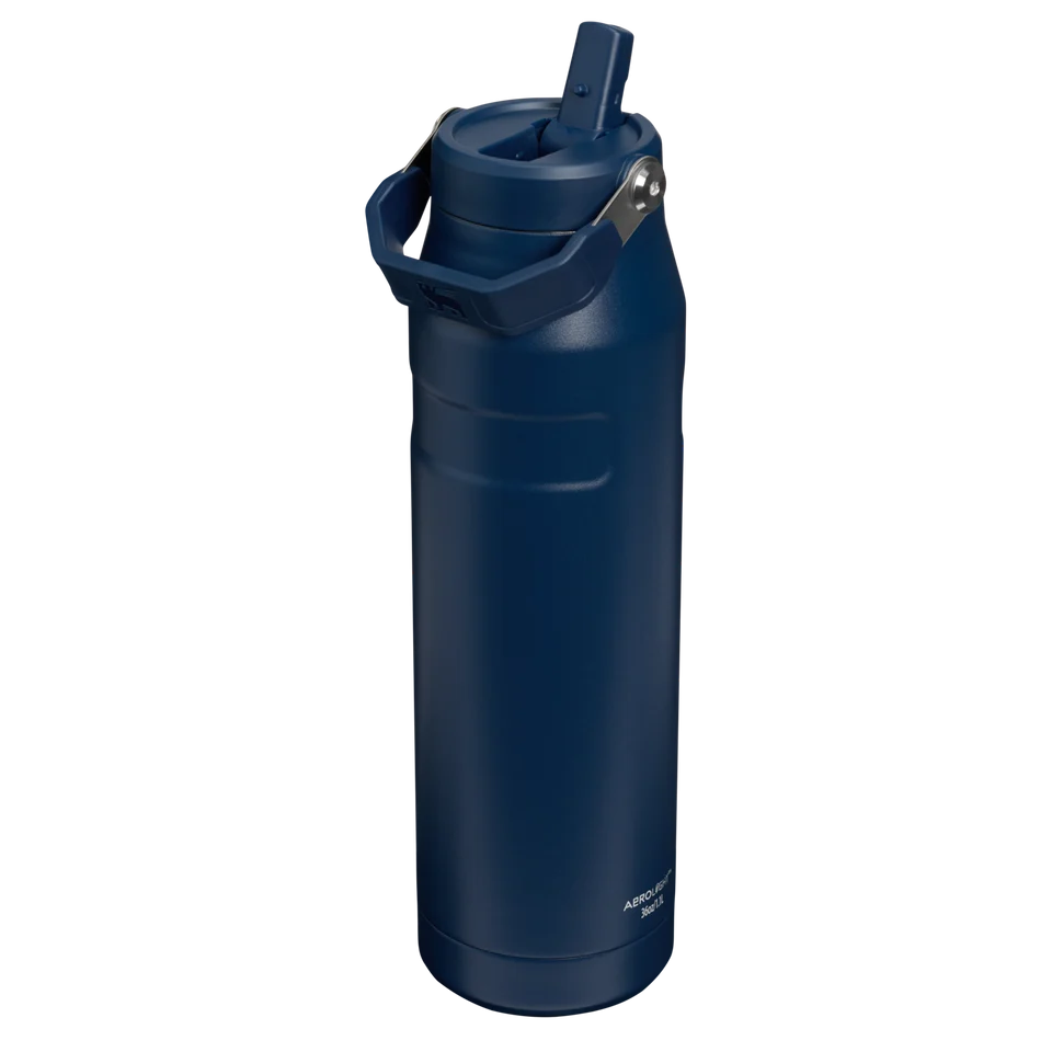Stanley IceFlow Bottle Flip Straw 2.0 Dark Navy 1.06L showing detail of the lid and removable spout mechanism