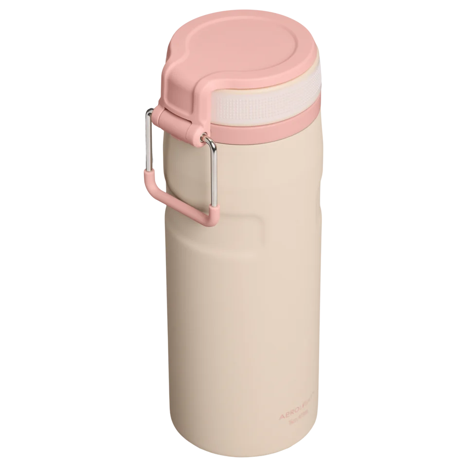 Stanley IceFlow Bottle Twist Flip Champagne 0.47L displaying open twist-to-flip lid mechanism