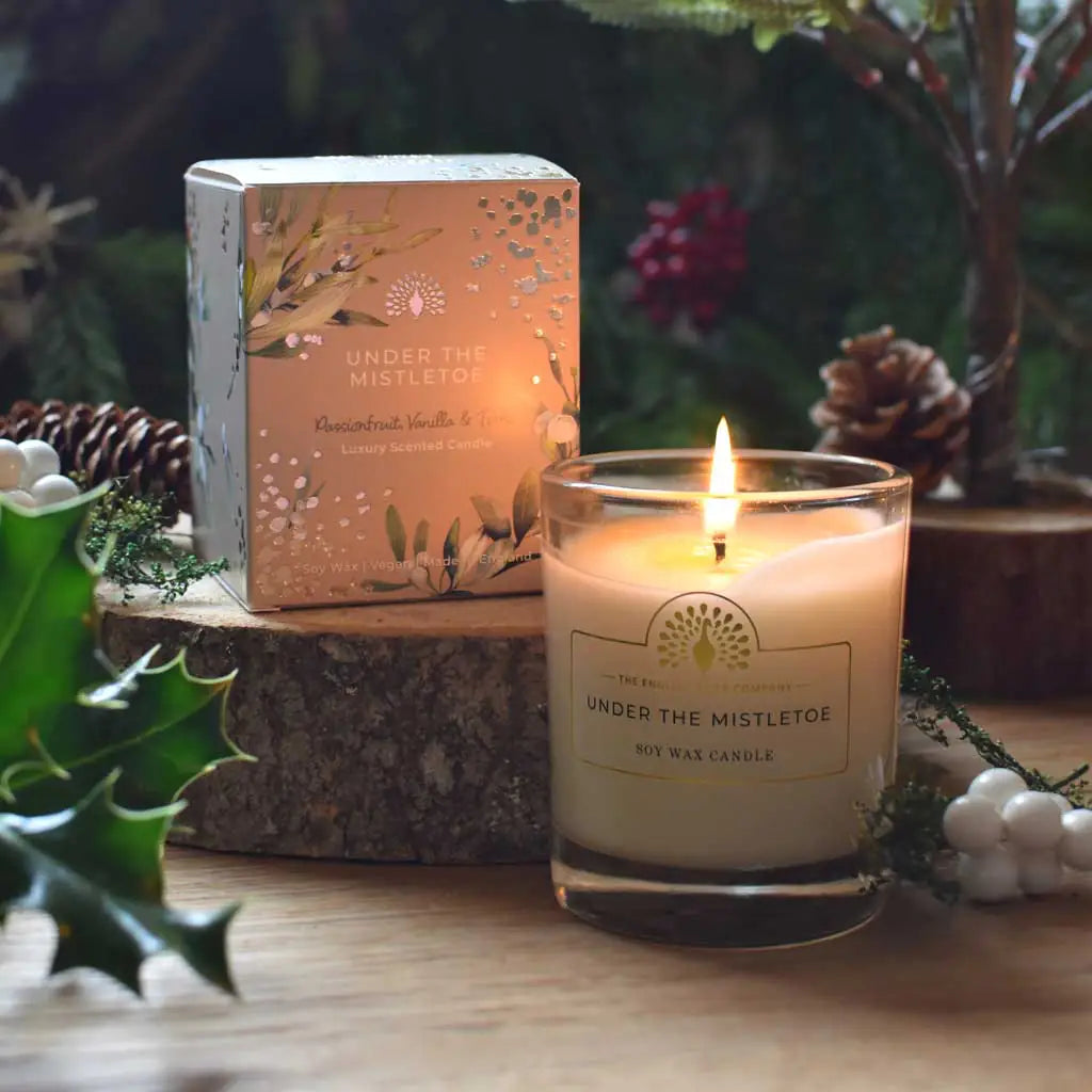 English Soap Company Soy Wax Candle Under the Mistletoe