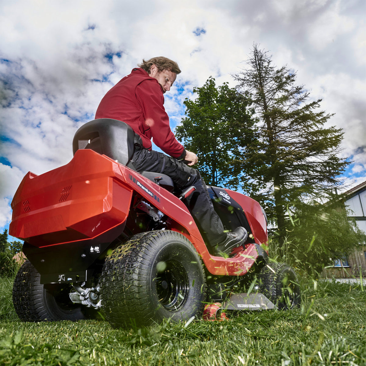 solo by AL-KO Premium T22-111.4 HDS-A V2 Petrol Side Discharge Mulching Lawn Tractor 111cm