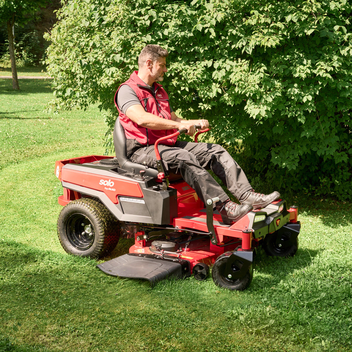 solo by AL-KO Comfort ZT 18-107.6 A Petrol Zero Turn Mower 107cm