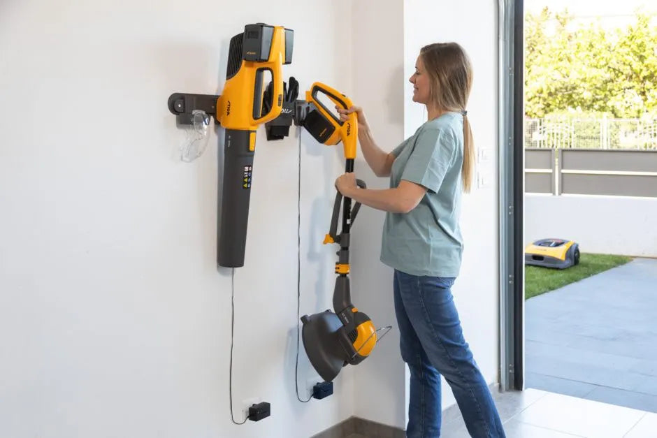 Stiga GT 300e Cordless Grass Strimmer