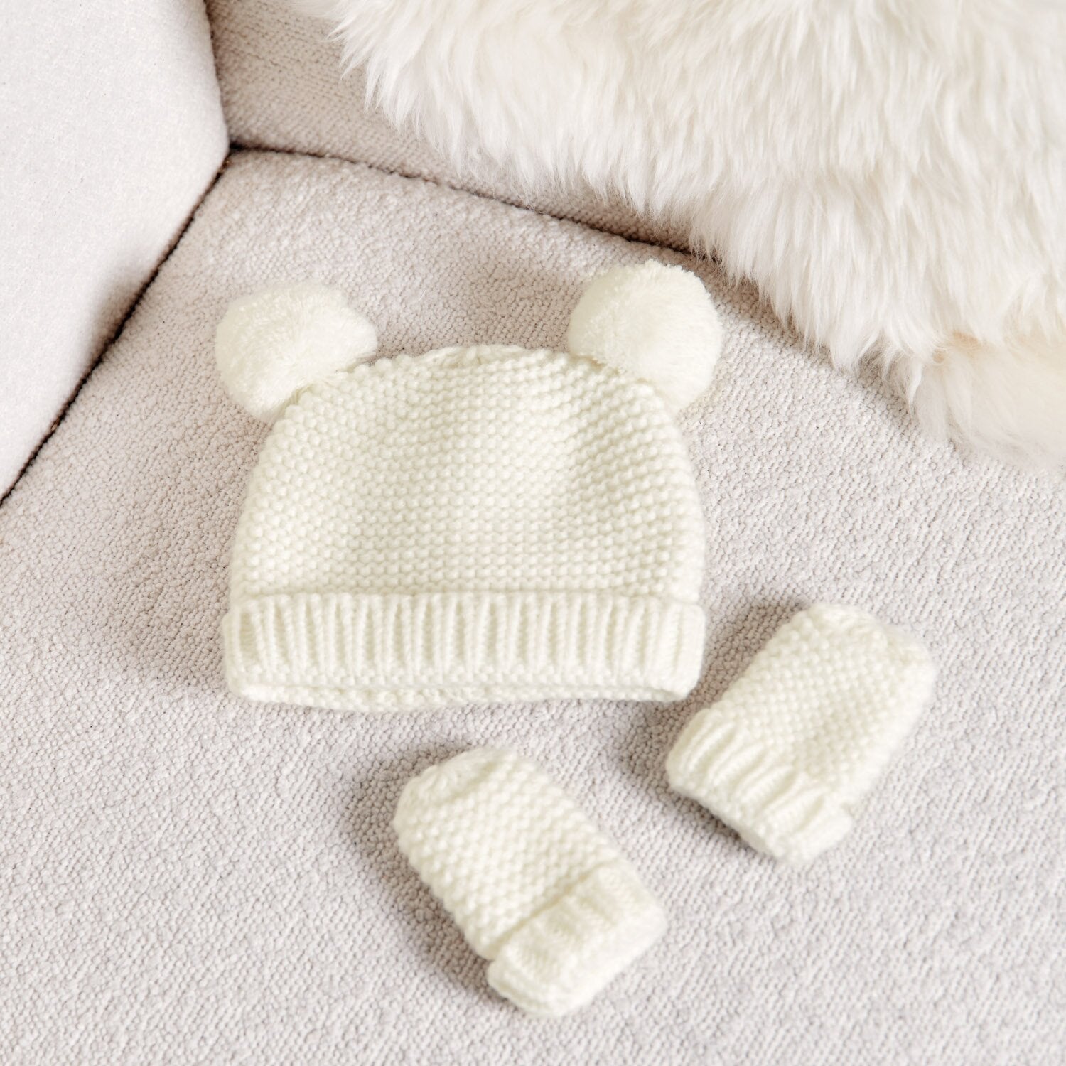 Katie Loxton Knitted Hat & Mittens Set