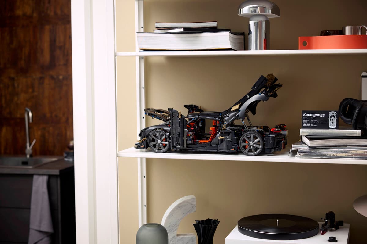 LEGO Technic Koenigsegg Sadair’s Spear Megacar 42232