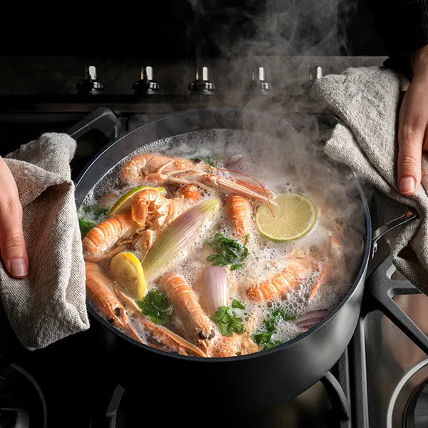 Stellar Hard Anodised Non-Stick Casserole with Lid 24cm