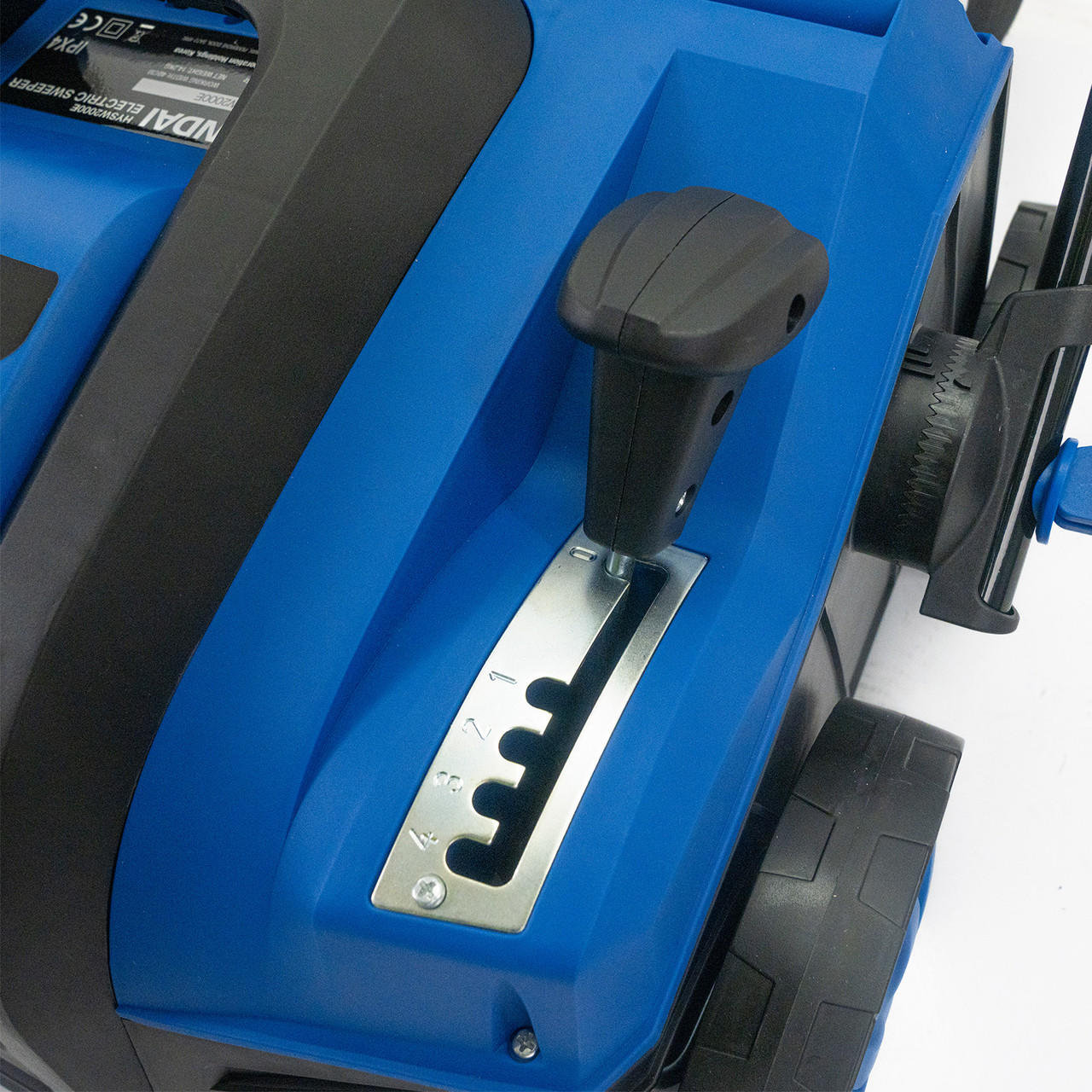 Hyundai HYSW2000E Artificial Grass Sweeper/Brush