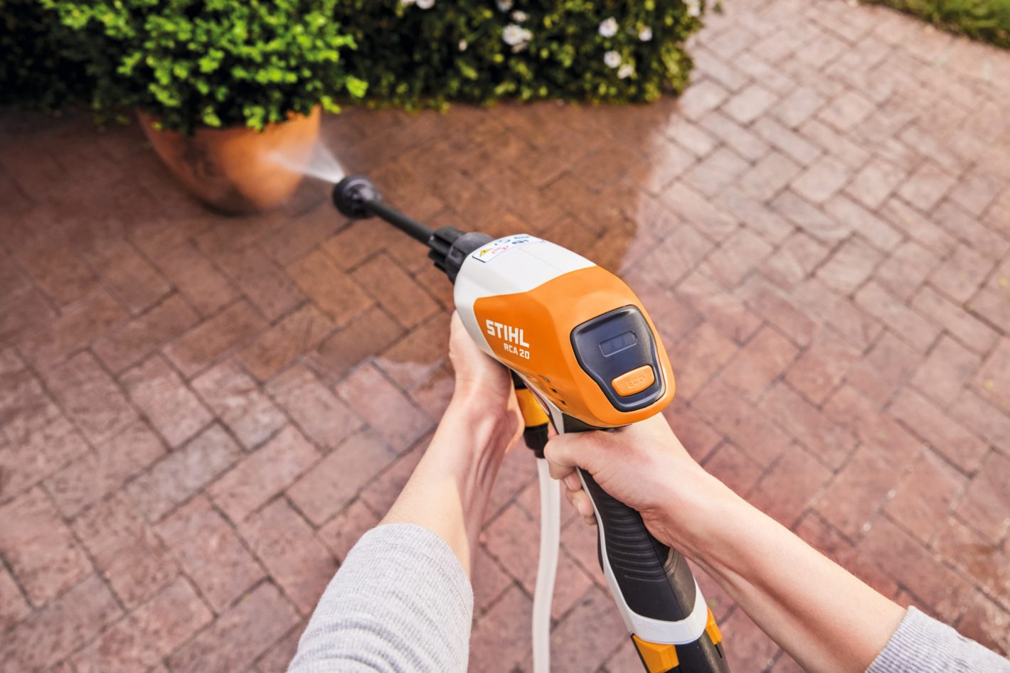 STIHL RCA 20 Cordless Handheld Pressure Washer