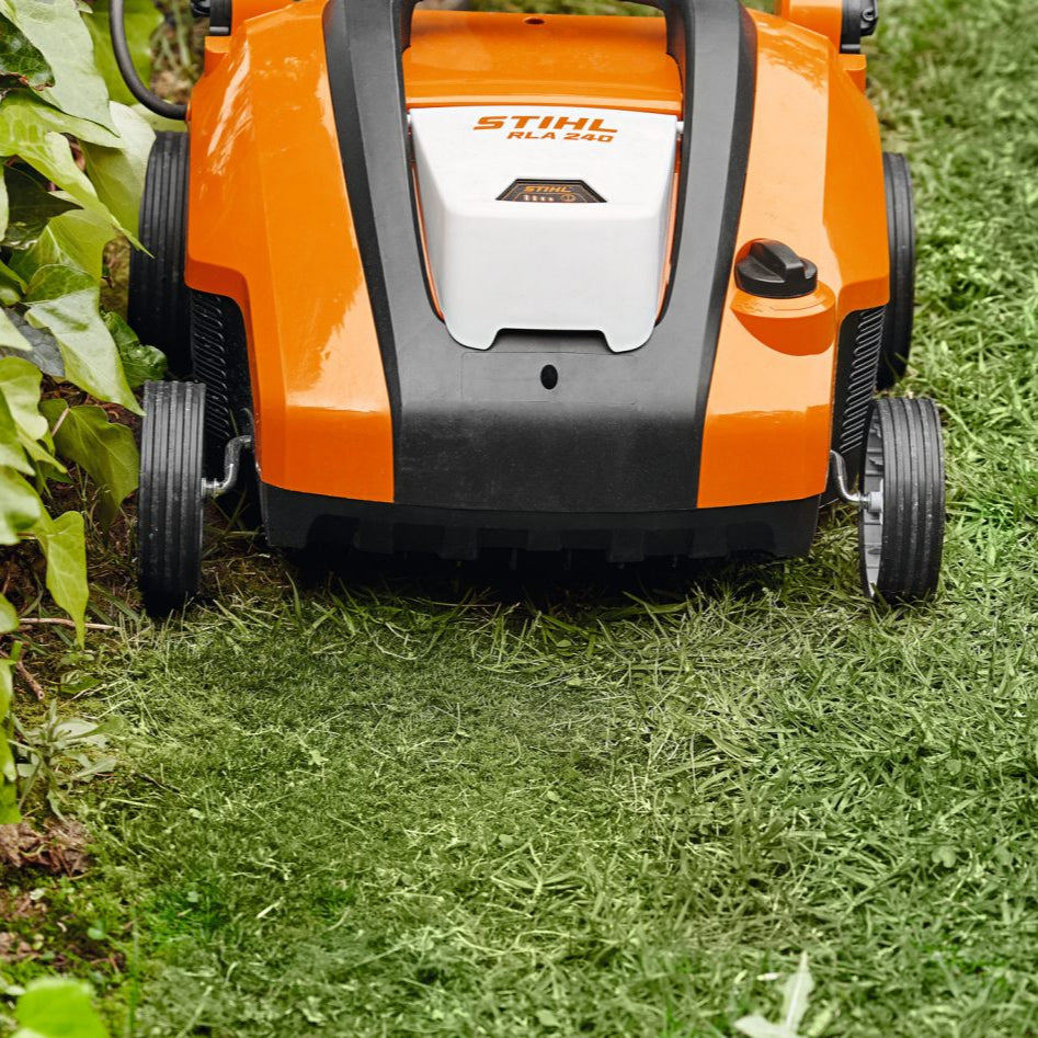 STIHL RLA 240 Cordless Lawn Scarifier 34cm
