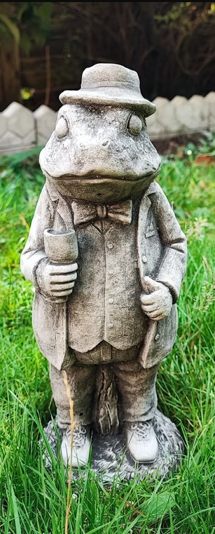 Hellostone Mr Toad Garden Ornament
