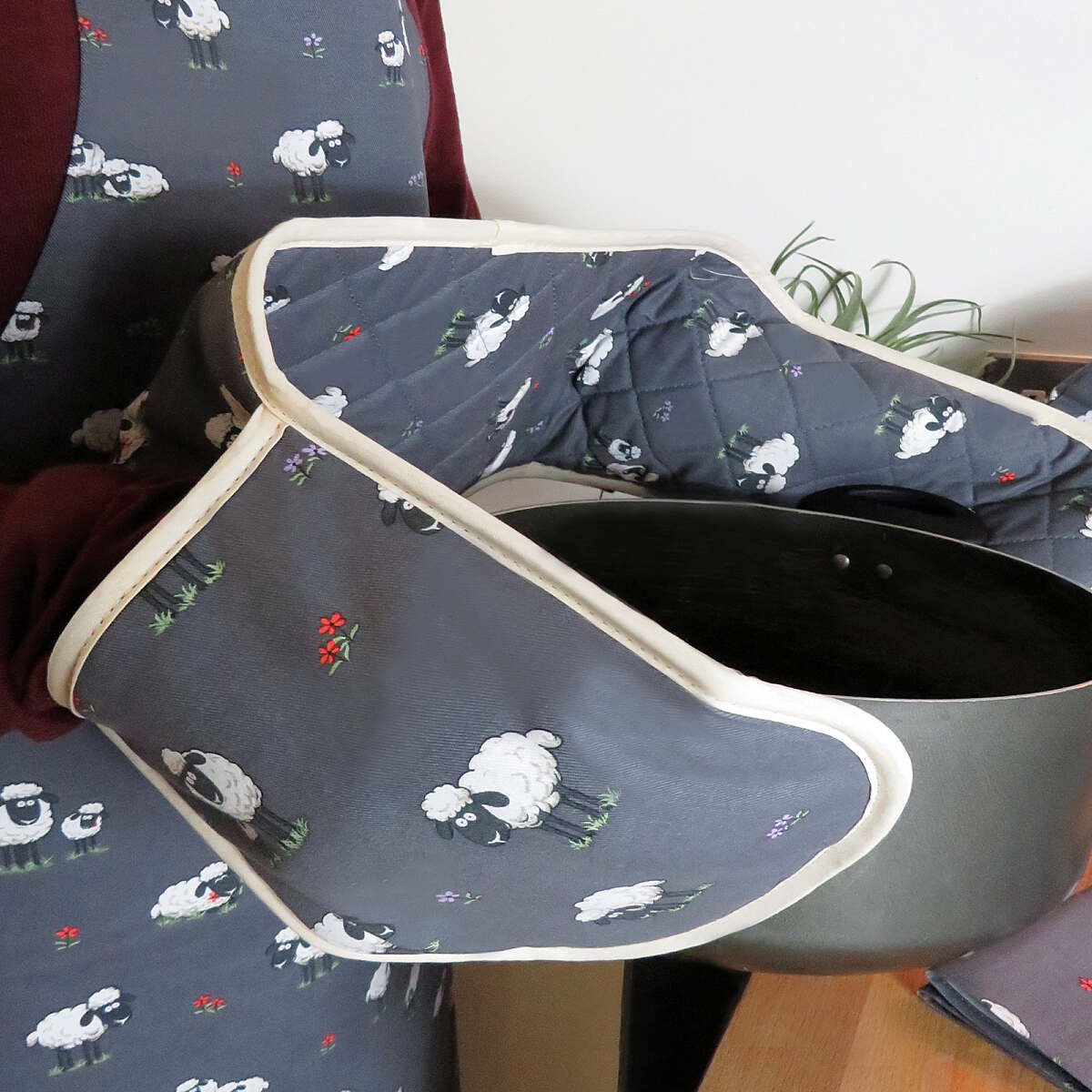 Samuel Lamont Fluffy Flock Double Oven Glove