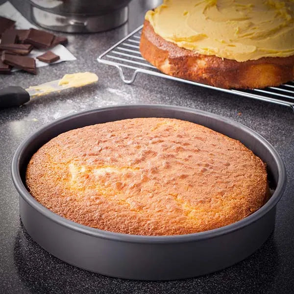 Stellar Hard Anodised Round Sandwich Tin