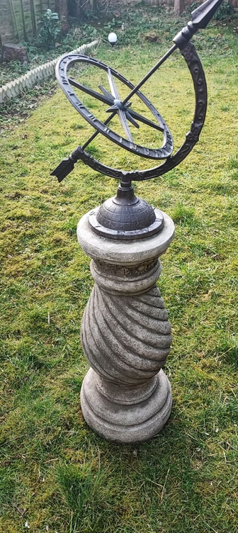 Hellostone Sundial Garden Ornament