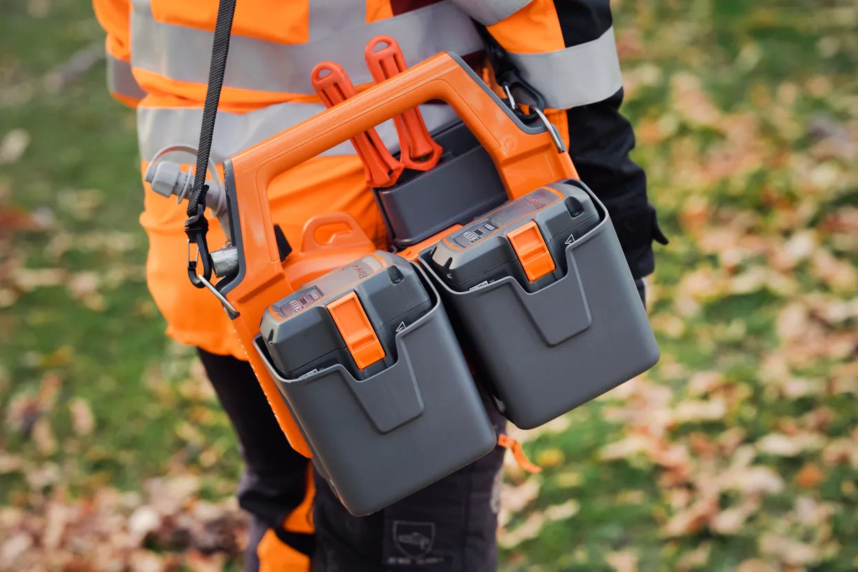 Husqvarna Case Battery Carry case ( For BLi and Tools or Oil etc)  CLS