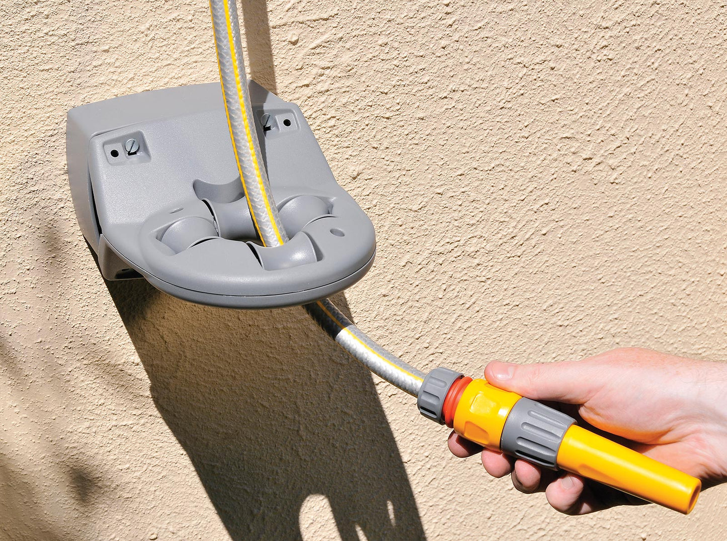 Hozelock Wall Mounted Fast Reel with 40m Hose 2496